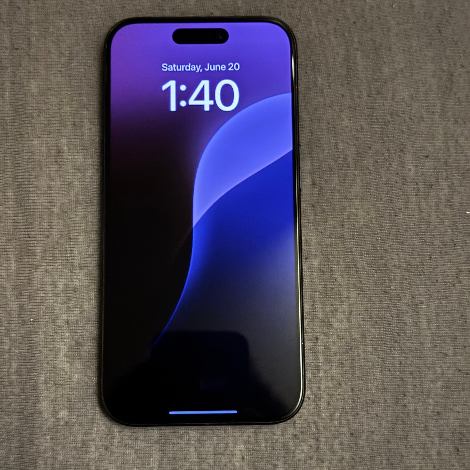 iPhone 15 Pro 128 Go (noir), 128 GB, Enlèvement ou Envoi, 88 %, Comme neuf