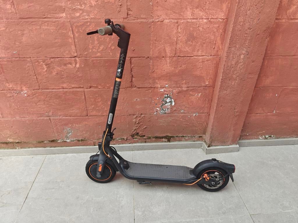 Electrische step Segway ninebot F40e, Fietsen en Brommers, Ophalen