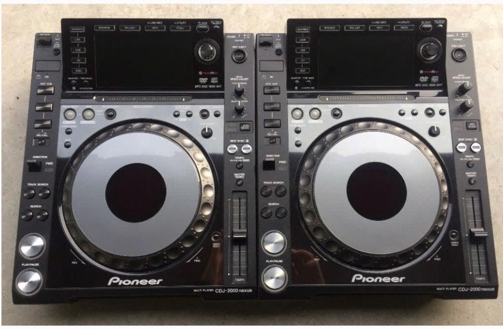 2 Pioneer CDJ 2000 Nexus 1 samen voor 1845 euro, Musique & Instruments, Enlèvement, Utilisé, Platine, Pioneer