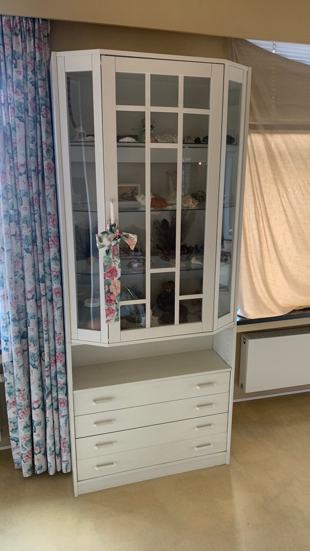 Mooie witte verandakast van 215cm hoogte., Ophalen, Gebruikt, 200 cm of meer, Met lade(s)