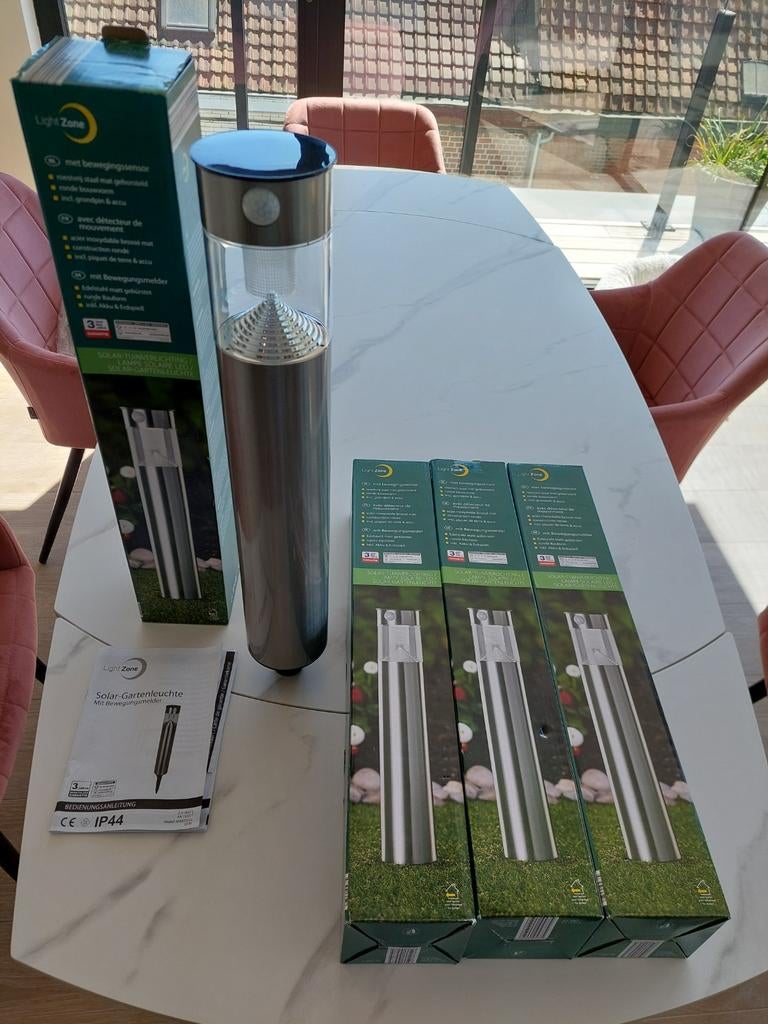 4 lampen op zonne-energie met roestvrijstalen detector voor, Ophalen