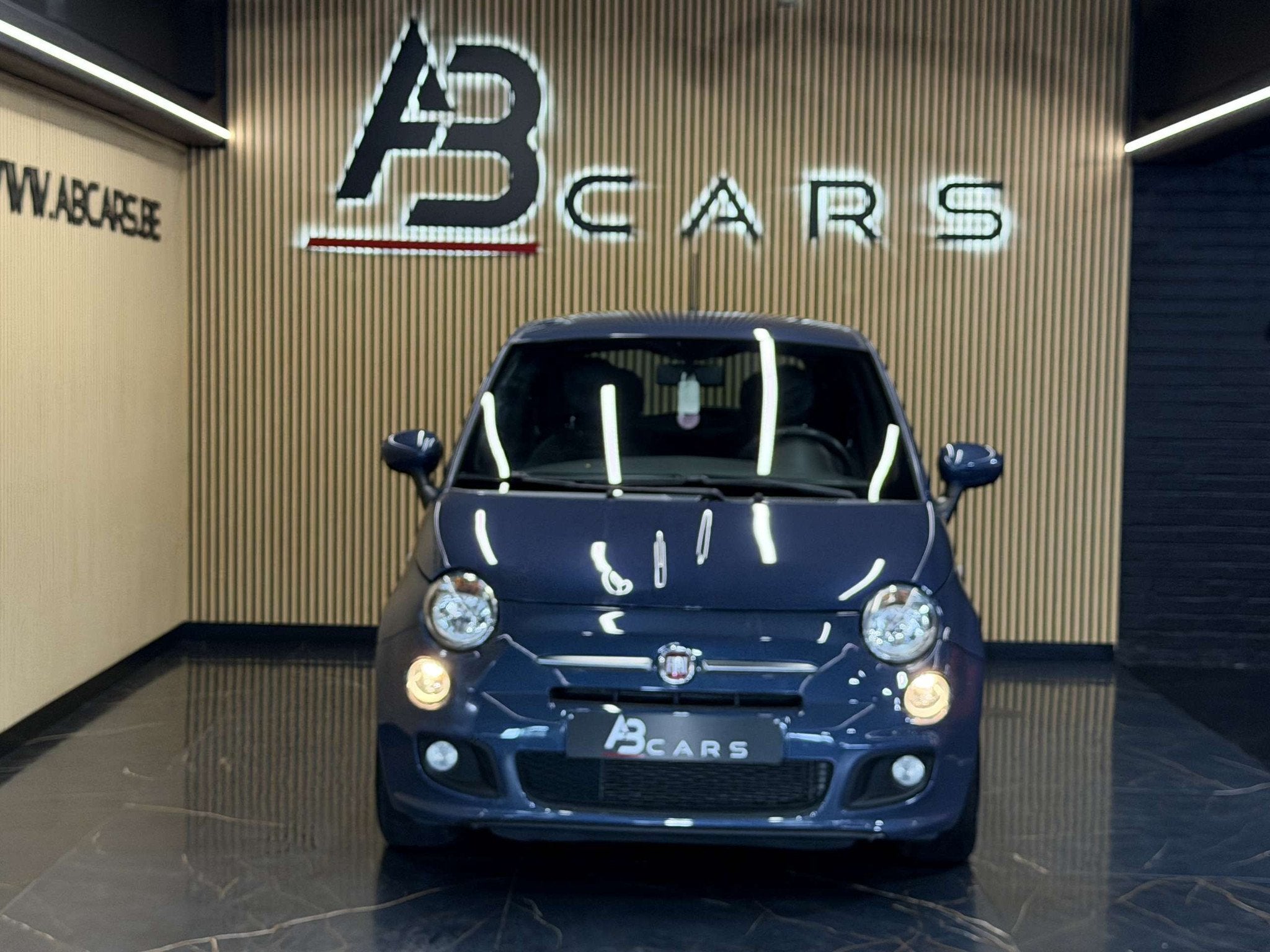 Fiat 500 1.2i Sport * GARANTIE 12 MOIS * 1ER PROPRIÉTAIRE *, Auto's, 4 zetels, Gebruikt, Leder, Bedrijf