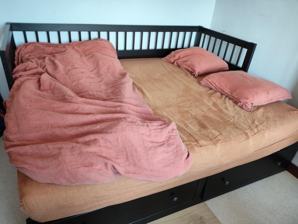 Uitschuifbaar bed, 80cm, 120cm, 140cm, 160 cm Ikea met kast, Ophalen, Zo goed als nieuw, Hout