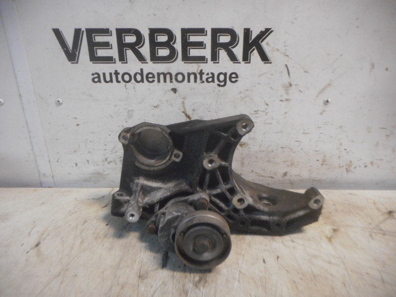 SUPPORT POMPE CLIMATISATION Opel Omega B (25 / 26 / 27), Opel, Opel Automobile GmbH, Utilisé, Kontakt-opel@opel.com