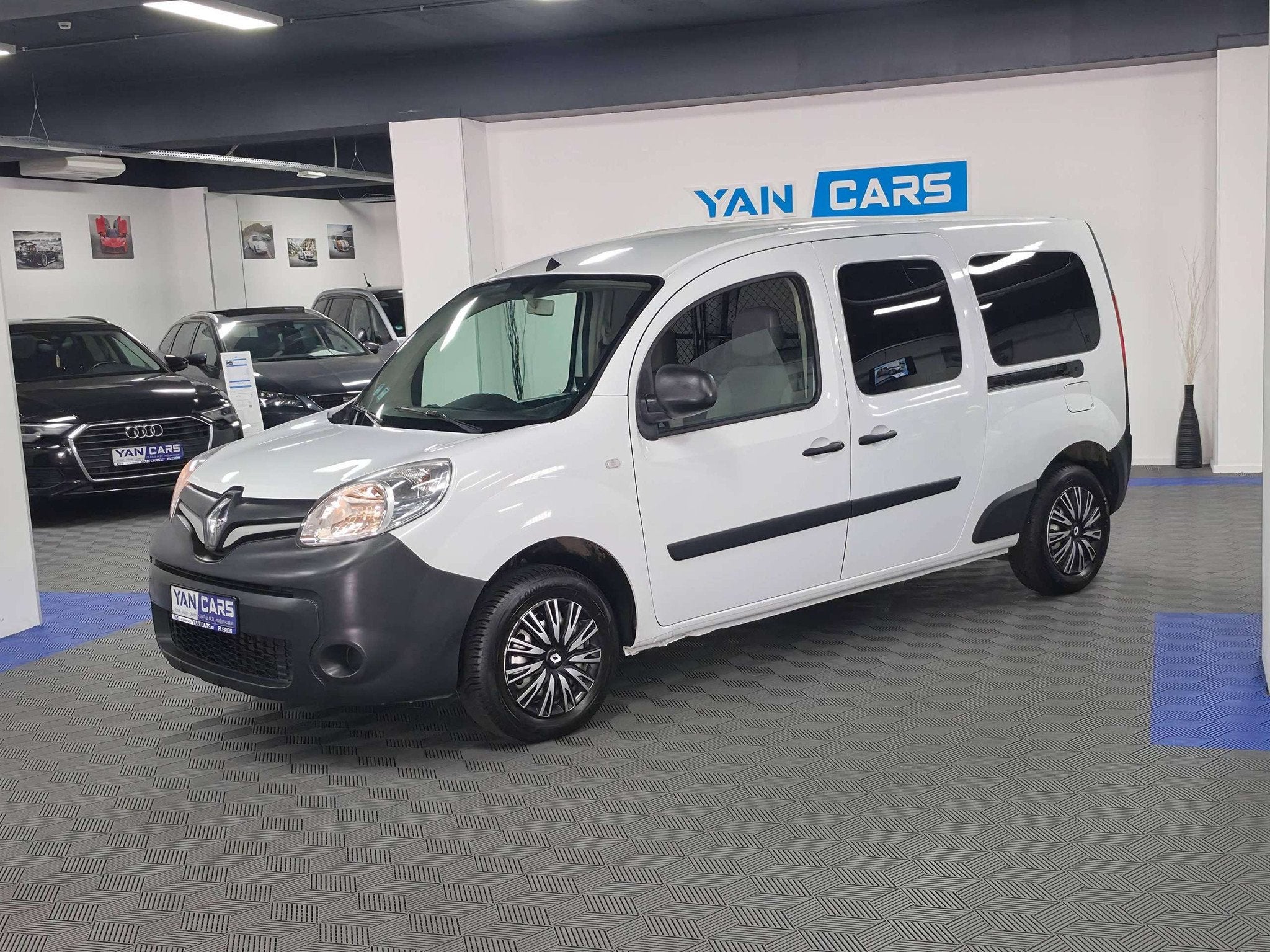 Renault Kangoo LE PLUS RÉCENT 2022 | Double portes | 47 900, 1330 kg, Achat, Euro 6, 2 places