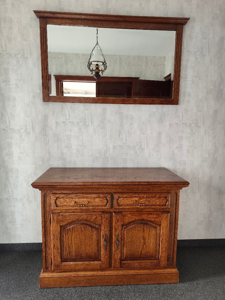 Eiken kast met spiegel, Enlèvement