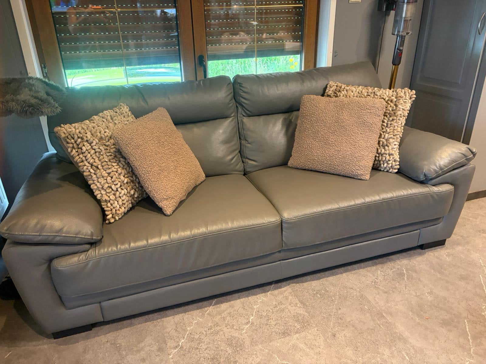 Salon 2 zit, Huis en Inrichting, Ophalen, Zo goed als nieuw