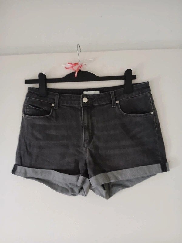 Maat 42 Zwart jeans shortje H&M, Ophalen, H&M, Zwart, Zo goed als nieuw