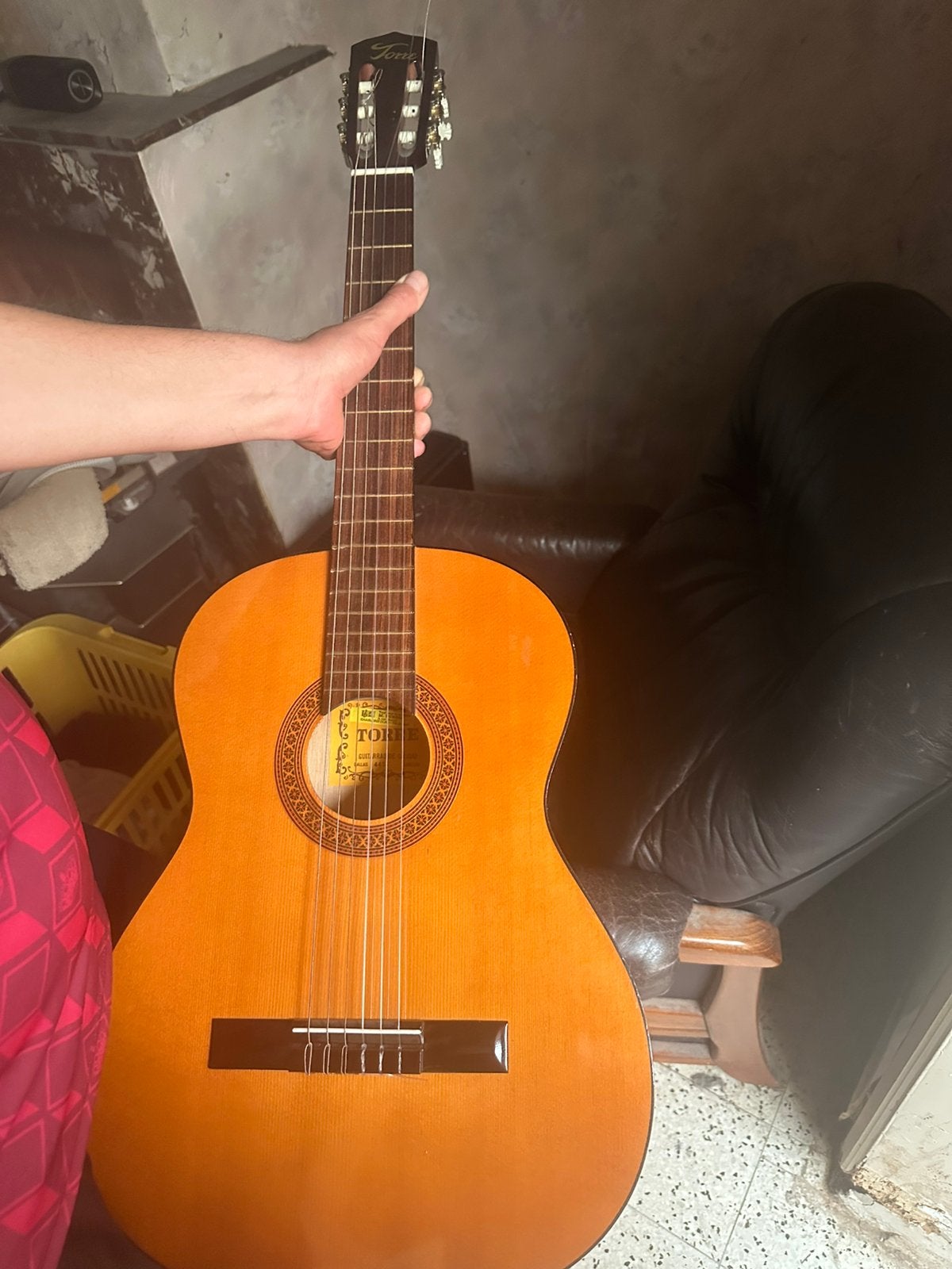 Akoestische gitaar in perfecte staat, Muziek en Instrumenten, Ophalen, Zo goed als nieuw