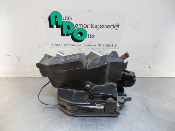 Serrure portière mécanique 2portes gauche d'un Mercedes Vi, 3 mois de garantie, Utilisé, -, -