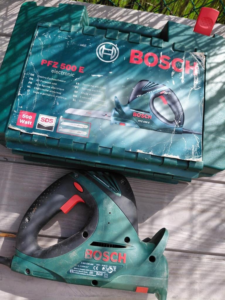 Scie égoïne scie a main électrique Bosch modèle FPZ500E, Moins de 600 watts, 30 à 70 mm, Enlèvement, Utilisé