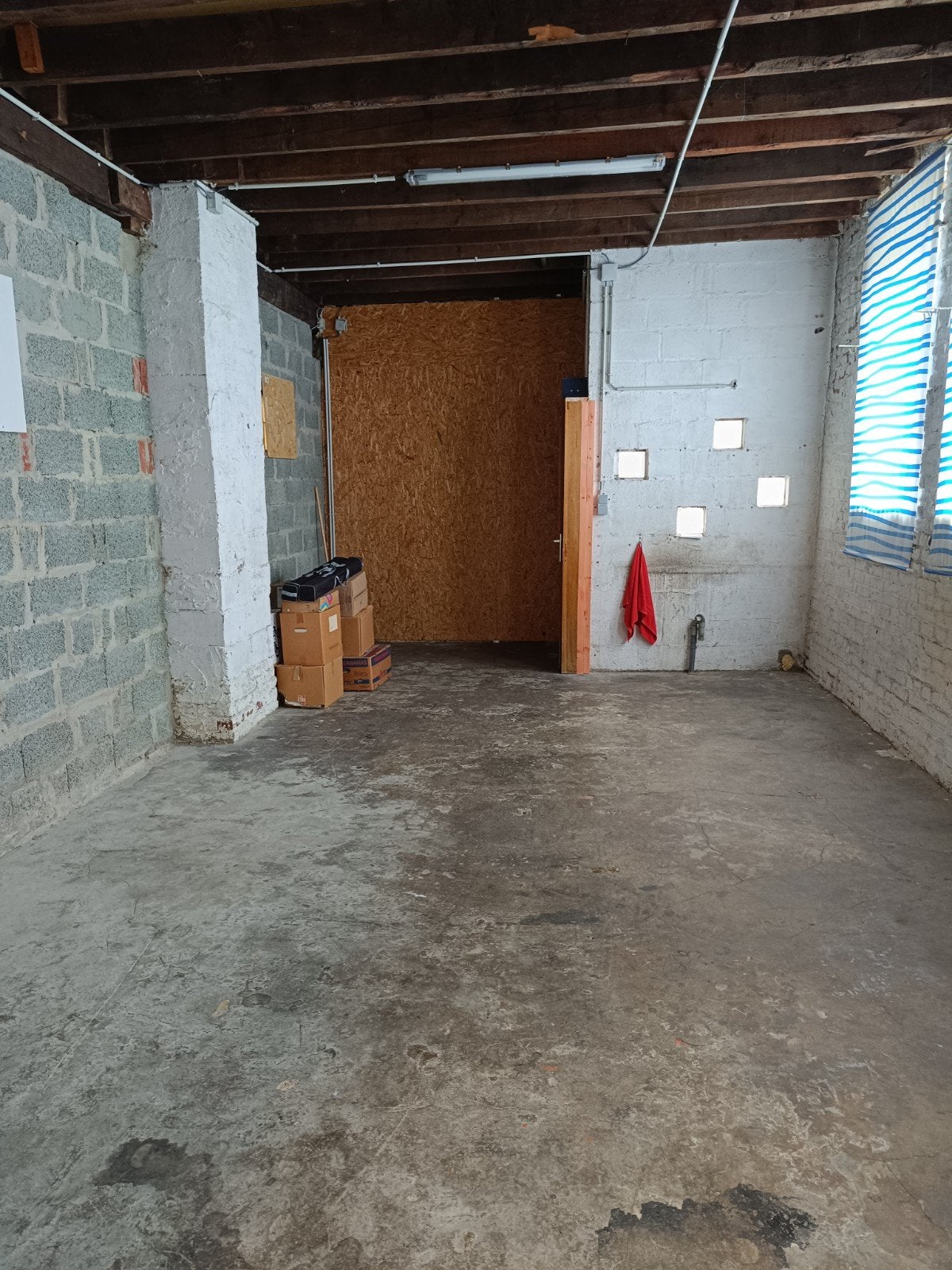 Entrepôt 28M² Jumet