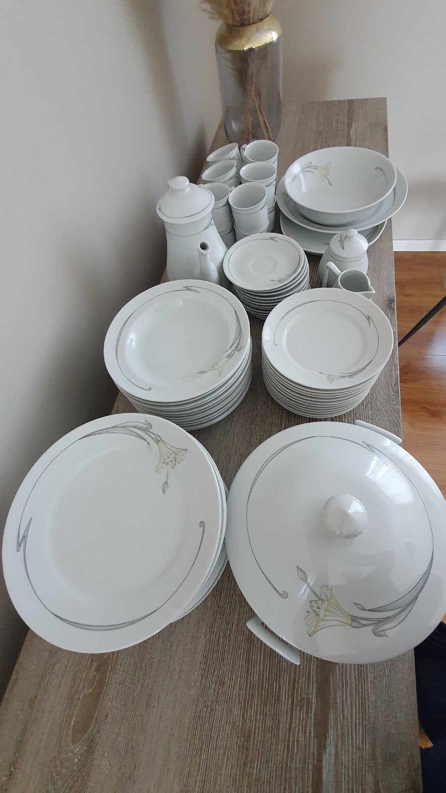Complete eetservies voor 12 personen, Huis en Inrichting, Keuken | Servies, Bord(en), Ophalen