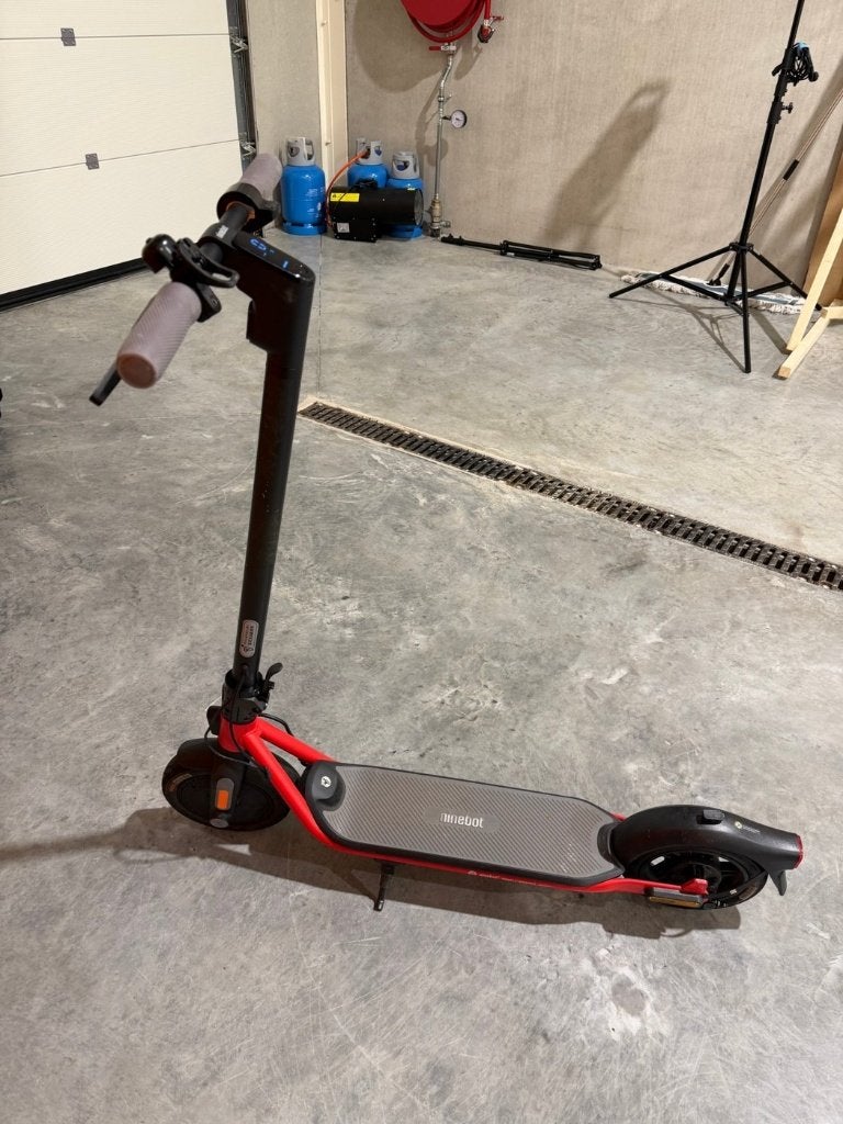 Trottinette électrique Ninebot D18E - 79 km, comme neuve, Vélos & Vélomoteurs, Enlèvement, Comme neuf, Step électrique (E-scooter)