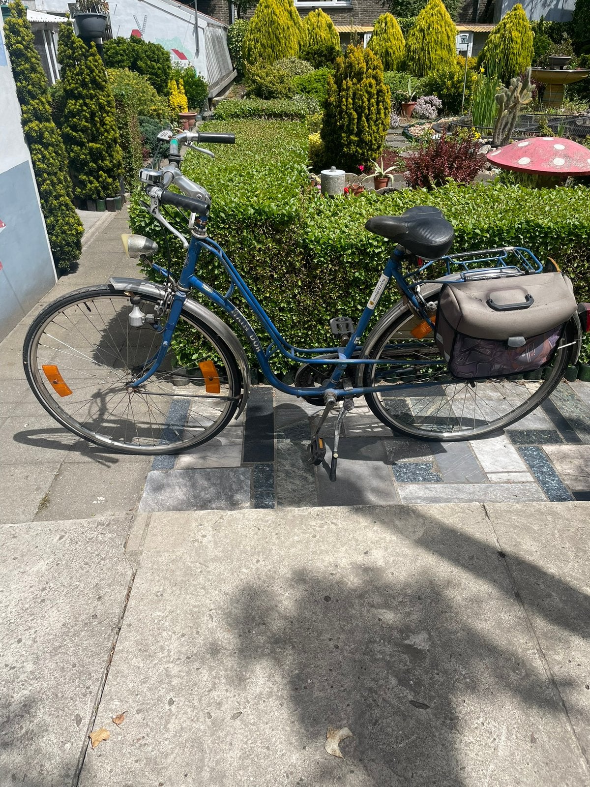 Herenfiets en damesfiets, Enlèvement, Utilisé