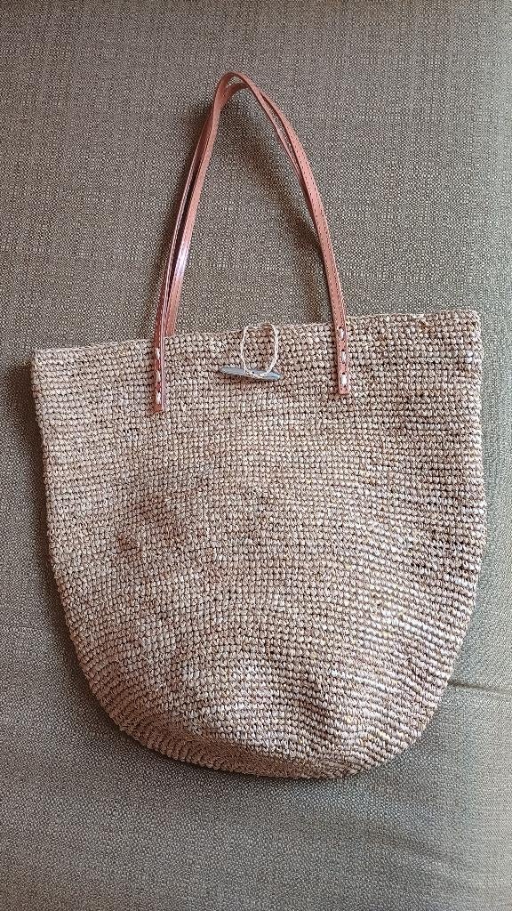 Neuf. Cabas crocheté en raphia et fil doré., Enlèvement, Neuf