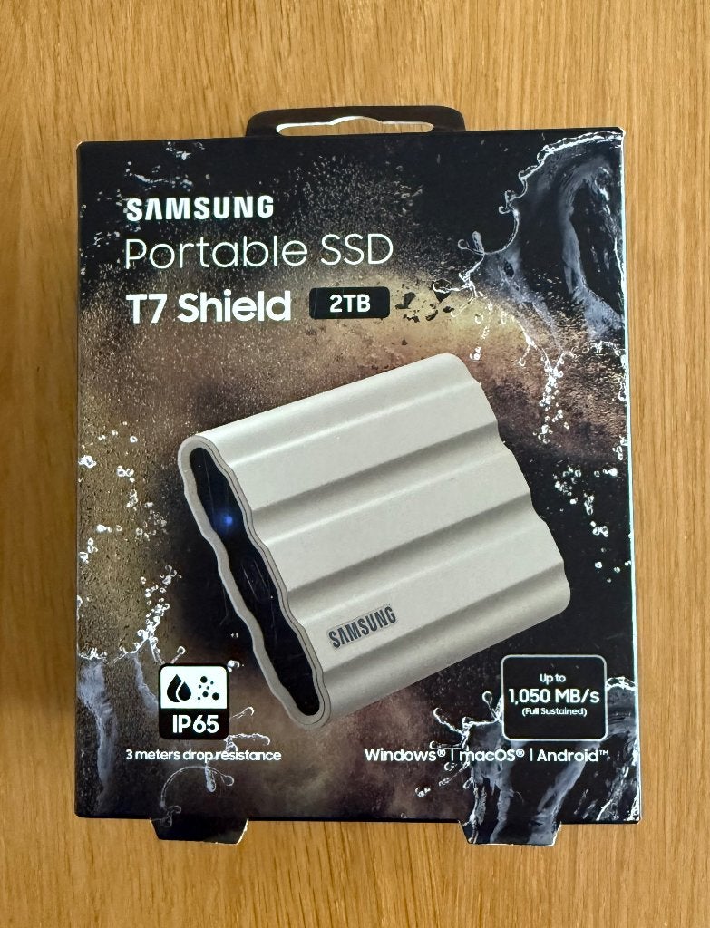 Samsung Portable SSD T7 Shield 2TB Beige - nieuw, 2TB, Console, SSD, Nieuw