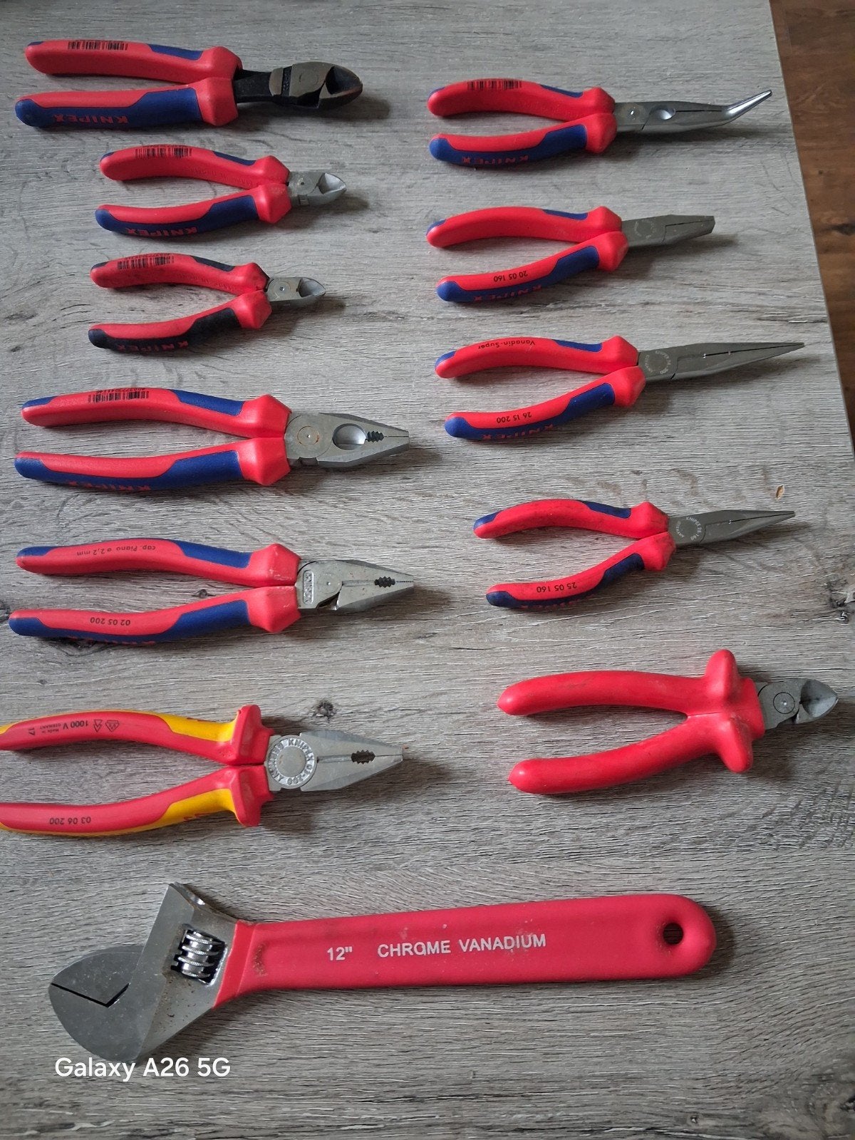 Pinces à couteaux, kit de perceuses à cloche, perceuses, clé, Enlèvement ou Envoi