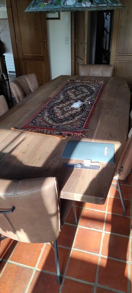 Mooie volhouten tafel, Huis en Inrichting, Ophalen