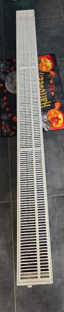 Radiateur 2m, Moins de 30 cm, Comme neuf, Enlèvement, 150 cm ou plus