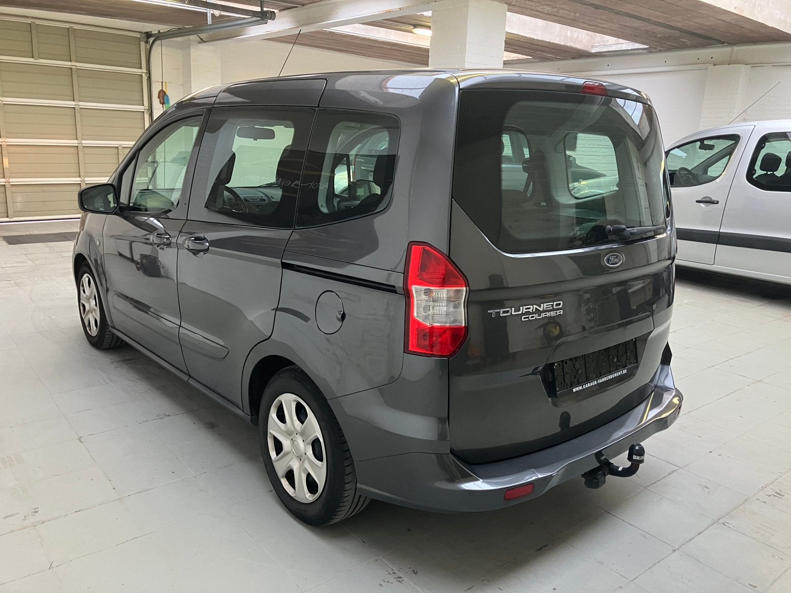 Ford Tourneo 1.5Tdci 5Pl Euro 6b..!, Euro 6, USB, Bedrijf, Onderhoudsboekje