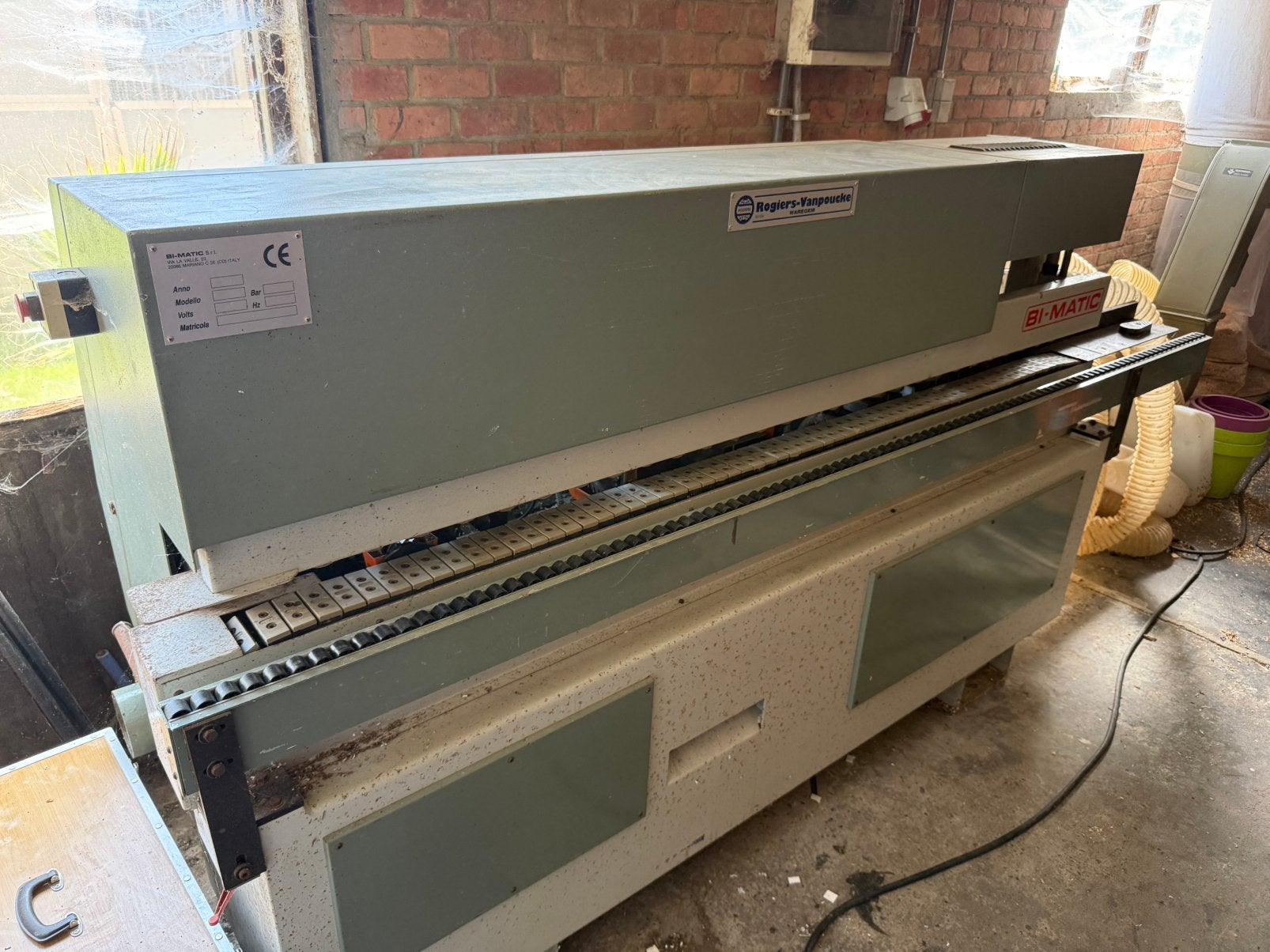 Bi - matic bsc 222.5 kantenlijmer machine, Ophalen