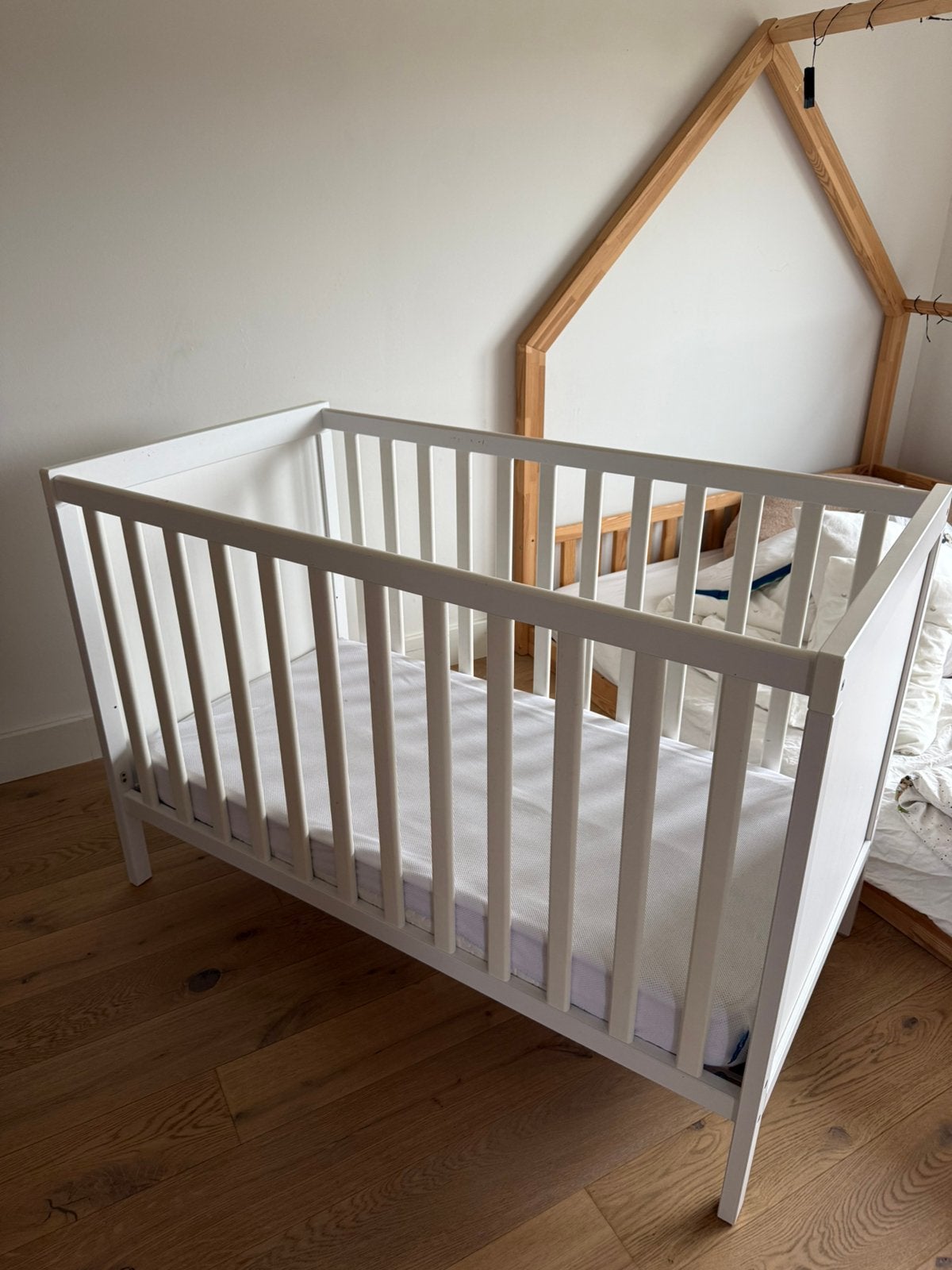 Babybedje + aerosleep matras, Kinderen en Baby's, Ophalen, Zo goed als nieuw