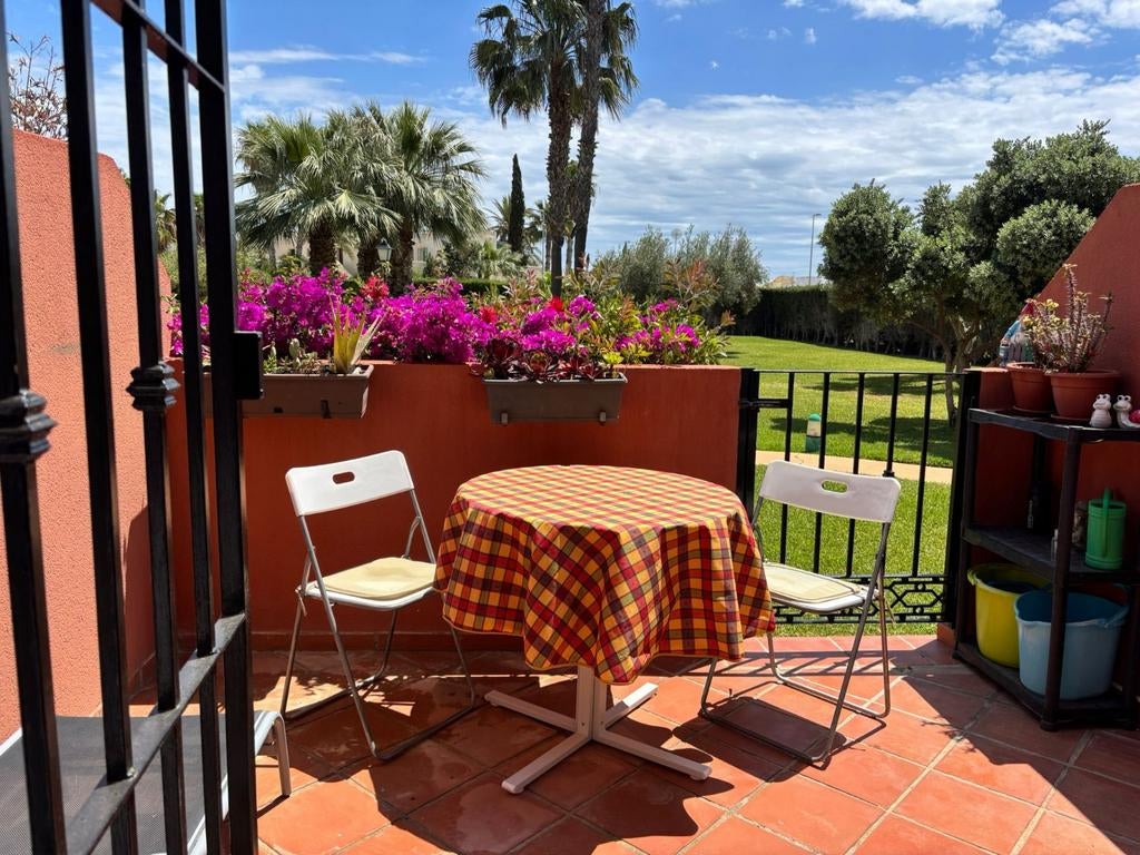 Te huur 2-persoonsappartement  in Vera Playa, Vakantie, Wasmachine, Appartement, 1 slaapkamer, Overige