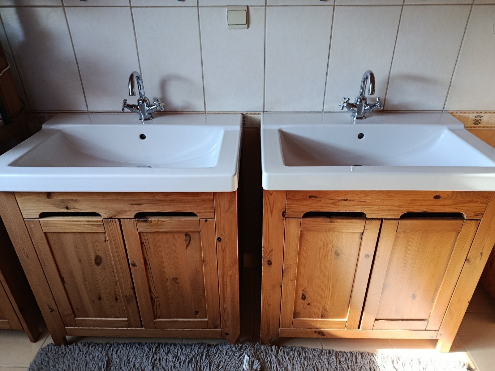 Meubles de salle de bain avec évier, robinetterie et raccord, Ophalen