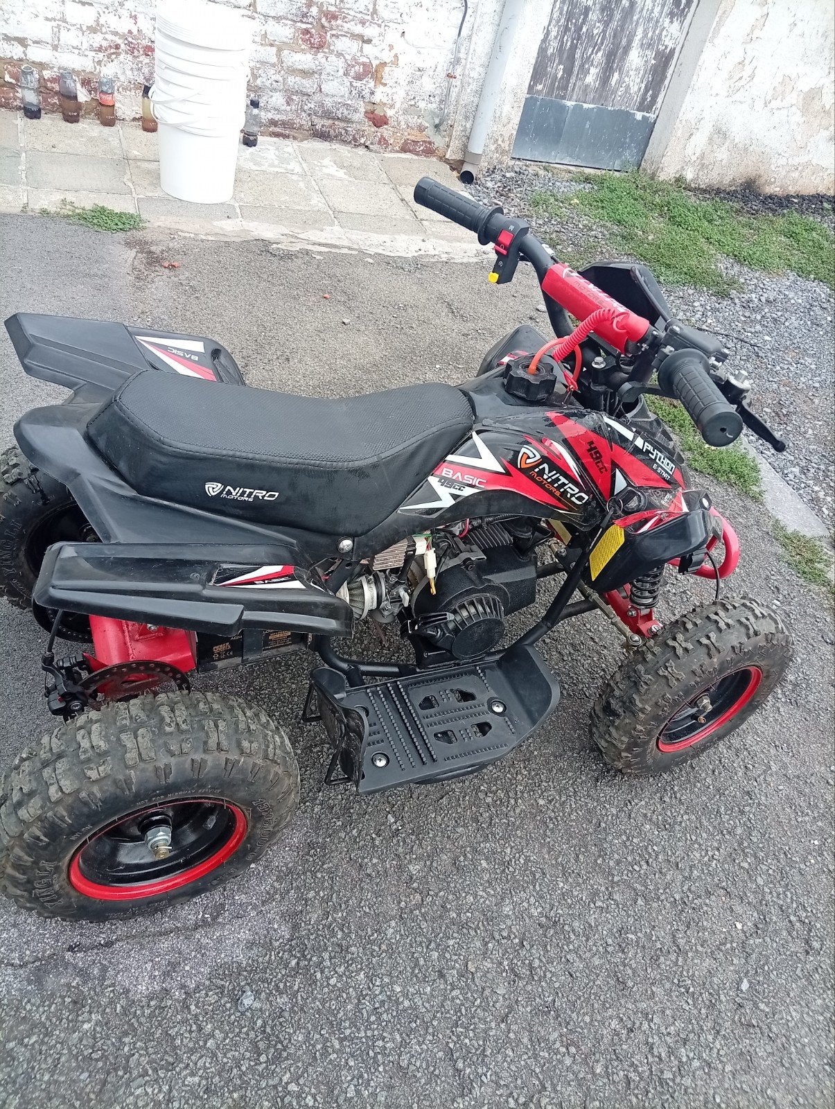 Quad nitro 49cc 2temp  état comme neuf, Vélos & Vélomoteurs, Enlèvement