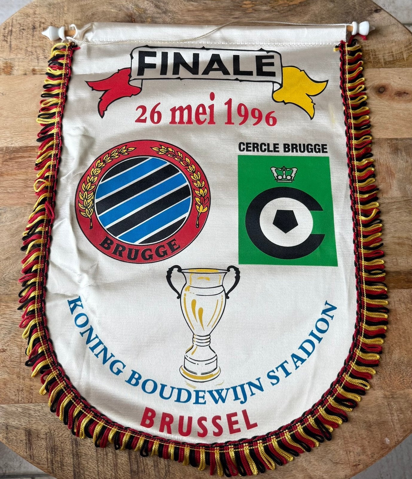 Wimpel Club Brugge - Cercle Brugge 1996, Divers, Drapeaux & Banderoles, Enlèvement ou Envoi, Comme neuf