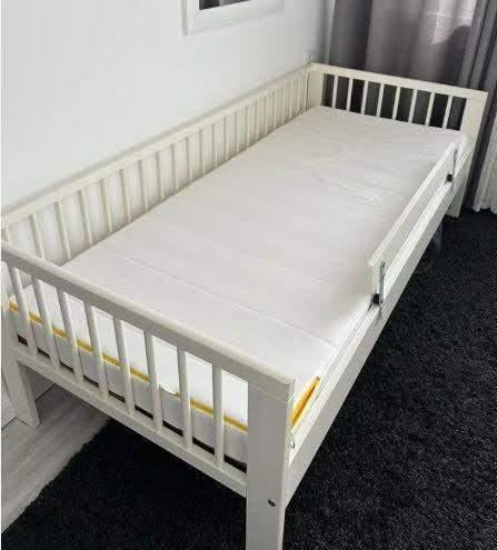 kinderbed (tot 8 jaar) - 3 stuks beschikbaar, Ophalen, Gebruikt, 70 tot 85 cm, Matras