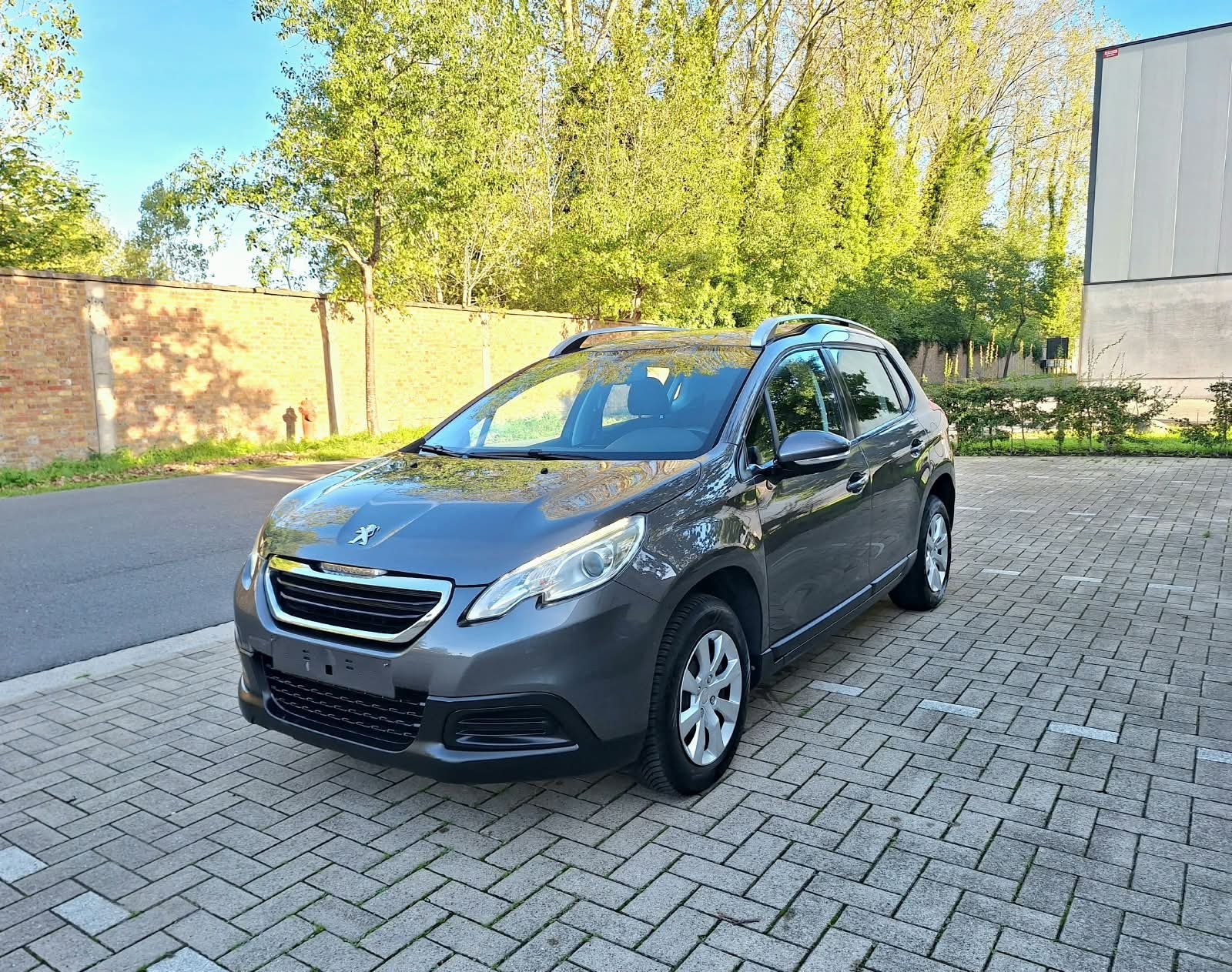 Peugeot 2008 Allure 1.2i | 106.000km | Ideale gezinswagen, Auto's, Voorwielaandrijving, https://public.car-pass.be/vhr/93457f42-0151-4559-adb0-afb860e13e85