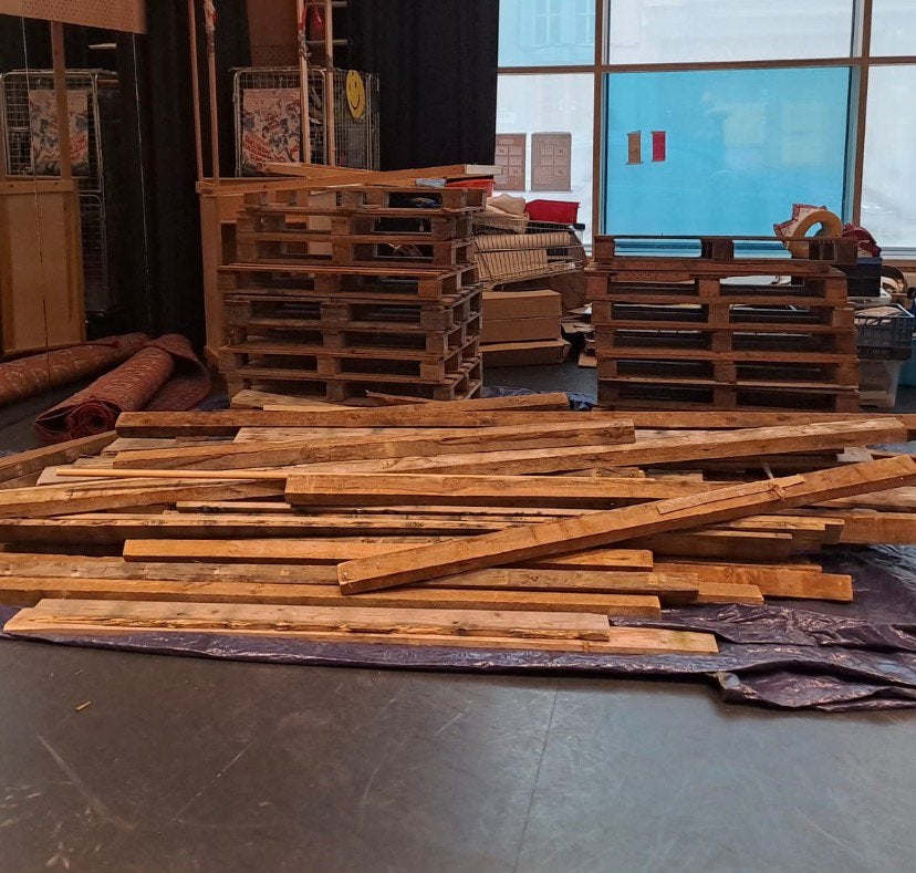 Bois de construction et carton, 50 mm ou plus, 200 à 250 cm, Comme neuf, Autres essences de bois