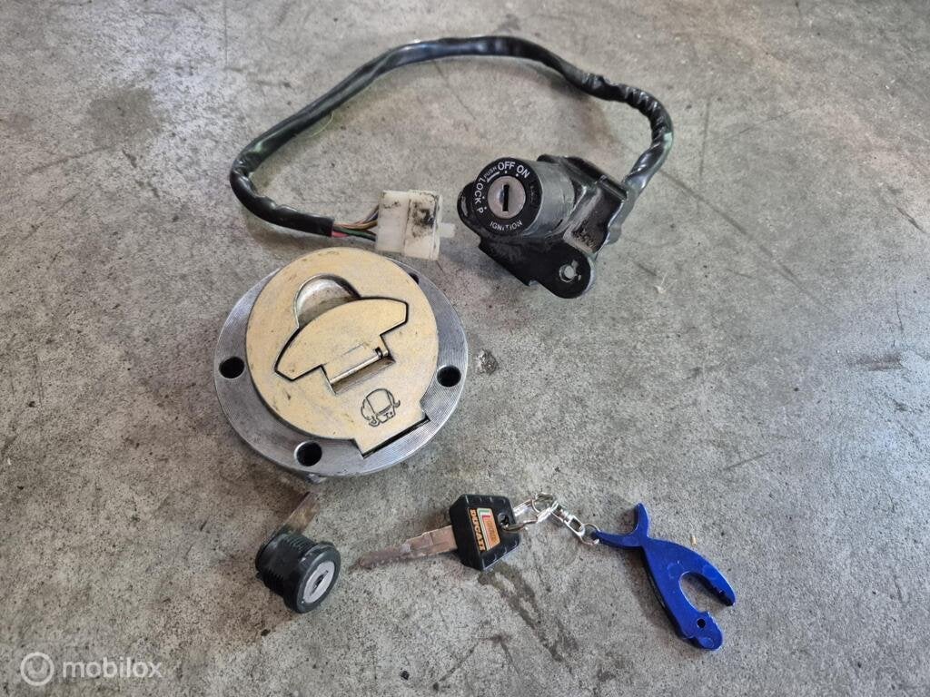 Contactslot tankdop olifantje buddyslot Supersport SS 888 SP, Gebruikt, Factorystore.service@ducati.com, Ophalen of Verzenden