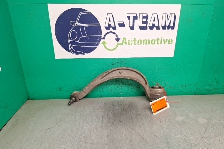BRAS DE SUSPENSION AVANT DROIT (TRIANGLE) A4 Avant (B8), Autos : Pièces & Accessoires, Auto-Union-Straße  1,
85057  Ingolstadt, DE