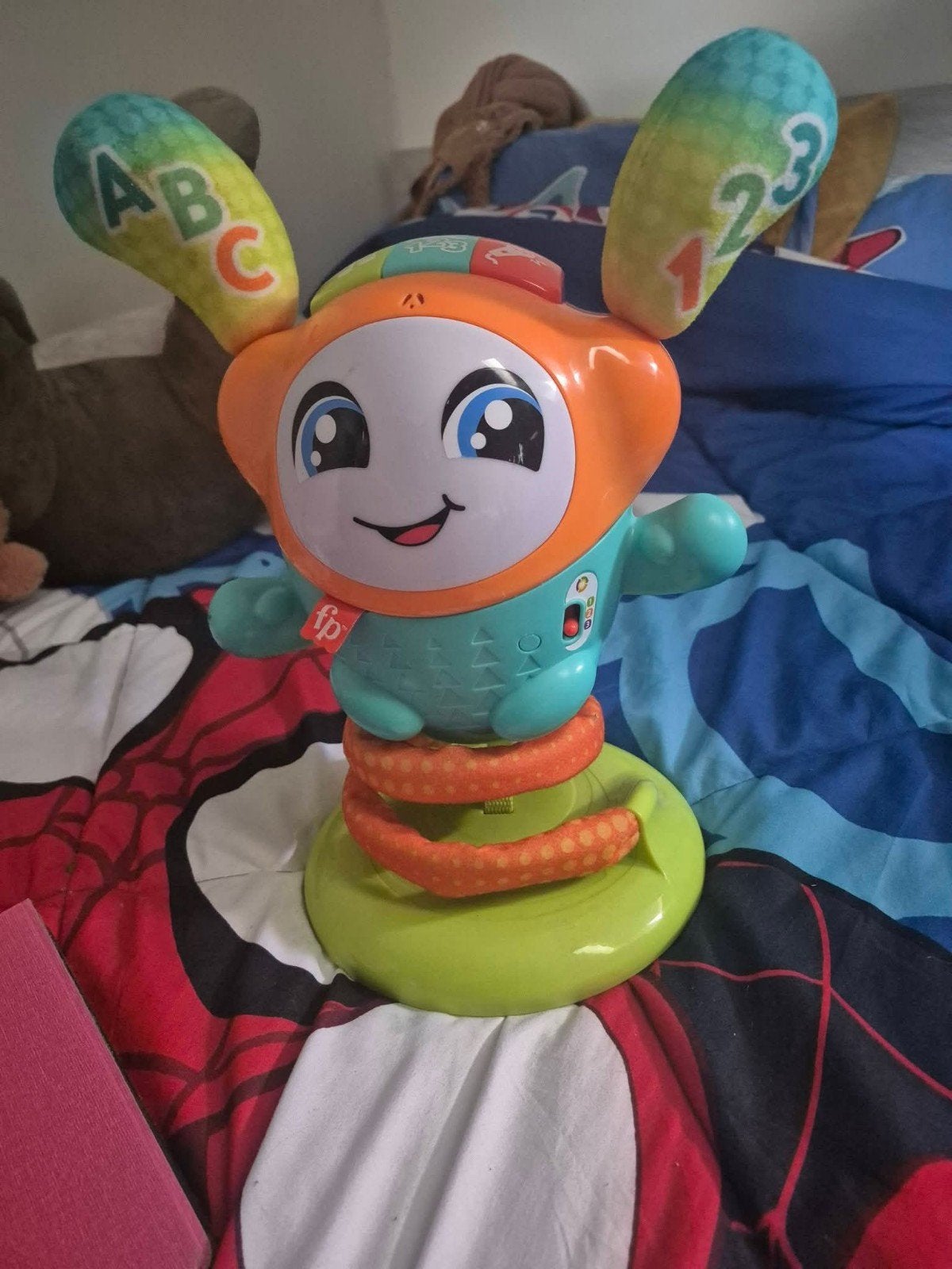 3 jouets premier âge animée, Enlèvement
