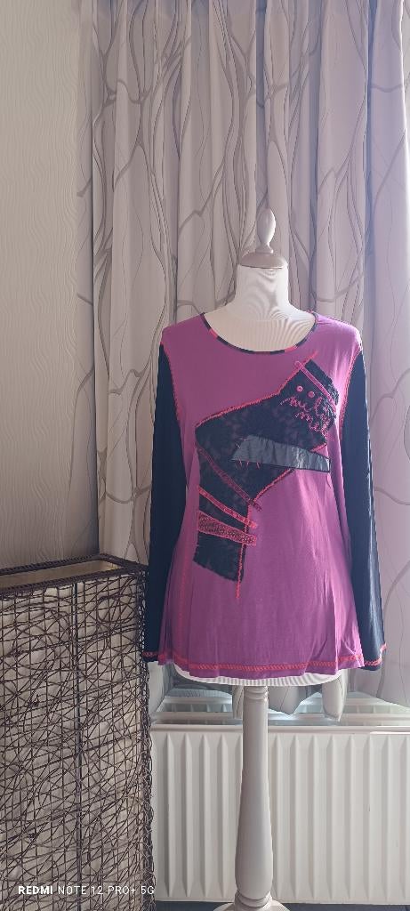 Fuchsia, zwart T-shirt. T.50. Koffiepauze.  👕, Kleding | Dames, Paars, Maat 46/48 (XL) of groter, Ophalen of Verzenden, Zo goed als nieuw