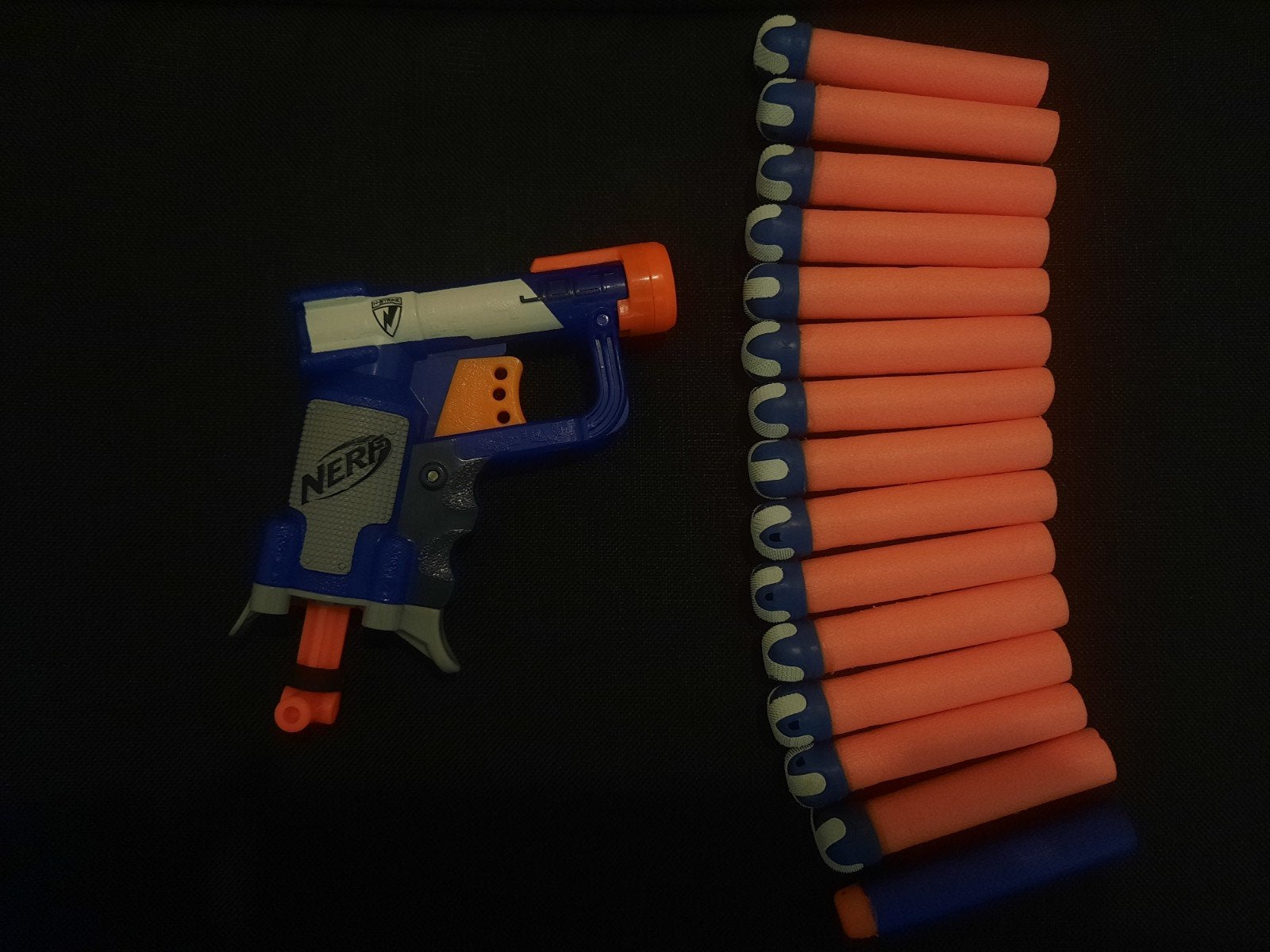 Pistolet Nerf Compact + 15 Fléchettes en Mousse, Enfants & Bébés, Jouets | Extérieur | Jeu d'action, Enlèvement