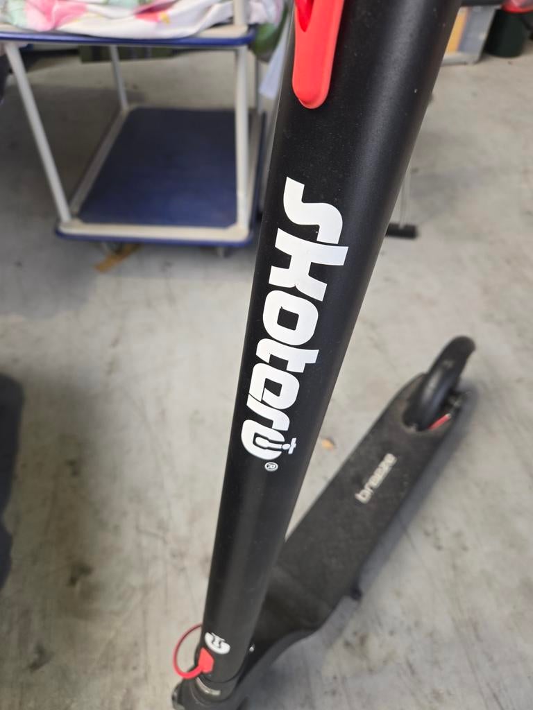 Deftige step met oplader, Vélos & Vélomoteurs, Trottinettes, Enlèvement