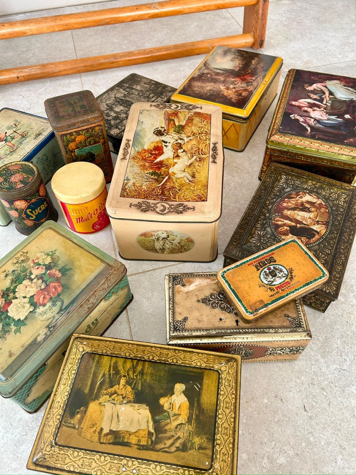 13 vintage blikken dozen / koektrommels/bonbondozen, Enlèvement