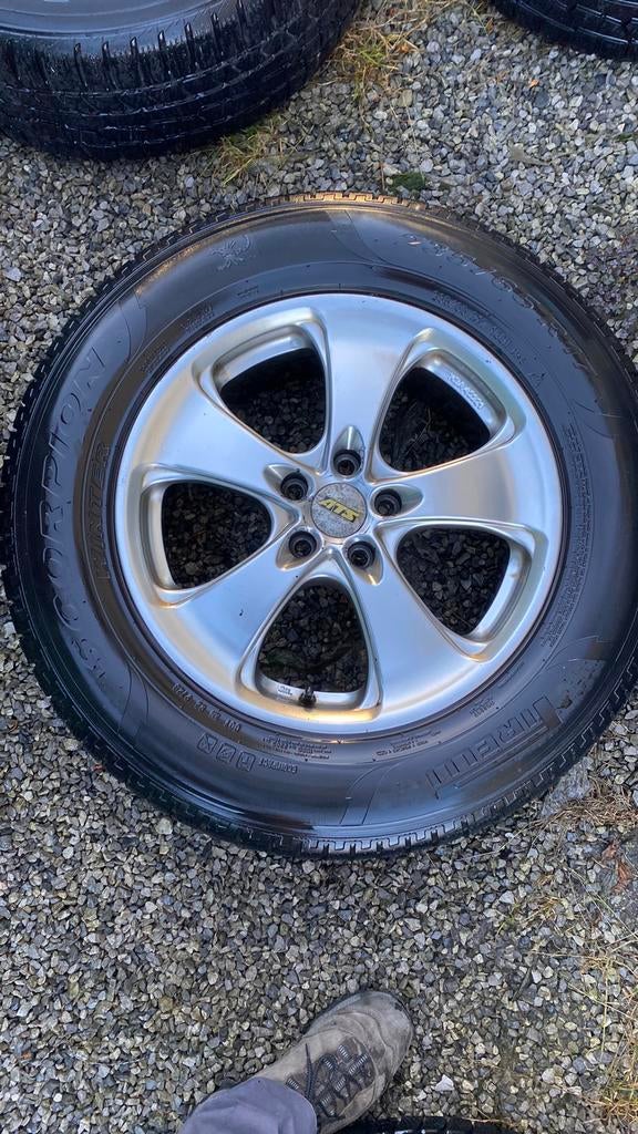 Volvo xc40 xc60 kit jantes hiver 235/65/17, Pneus et Jantes, Pneus hiver, Véhicule de tourisme, 17 pouces