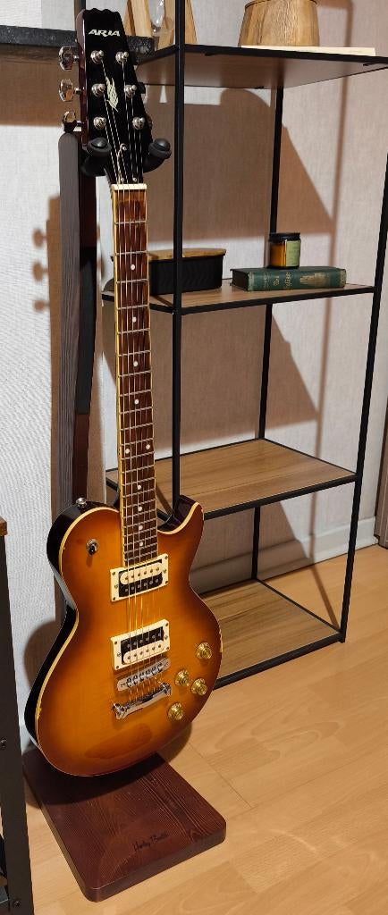 Aria PE Elite (Les Paul) avec léger reliquage, Muziek en Instrumenten, Snaarinstrumenten | Gitaren | Elektrisch, Ophalen, Gebruikt
