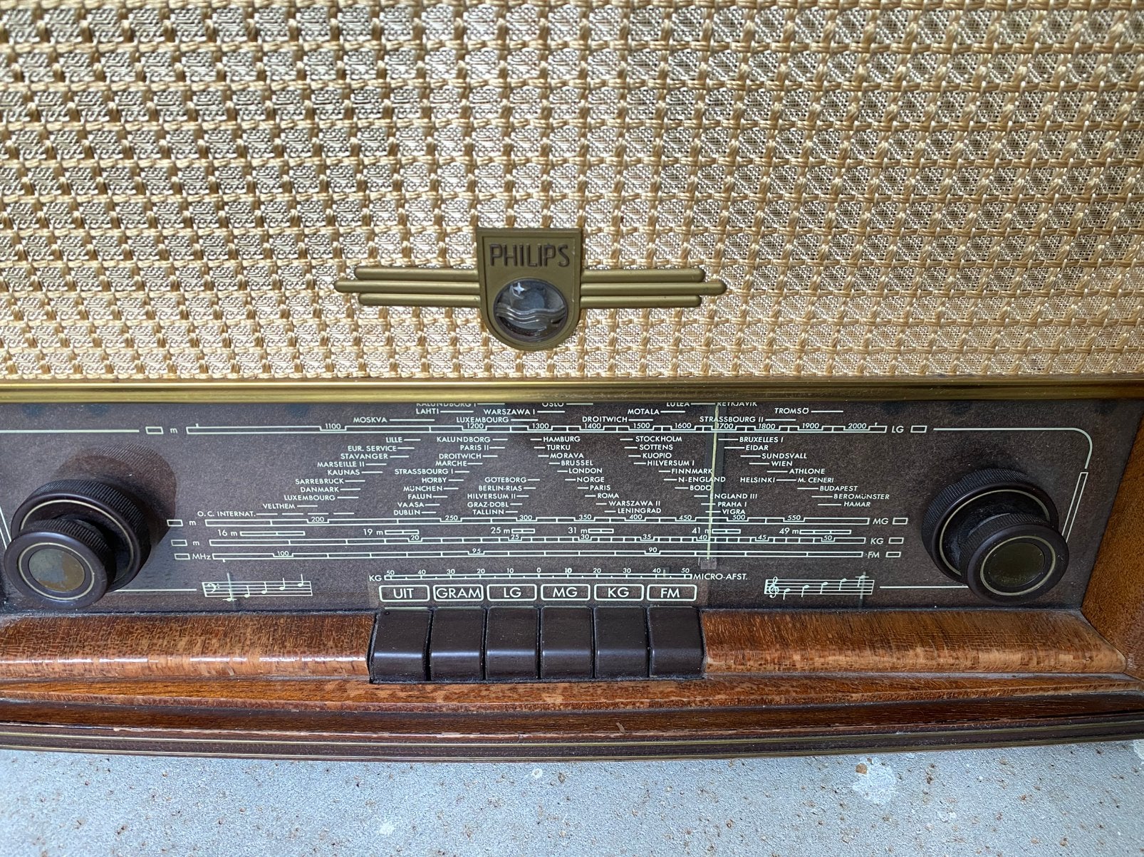 Radio Philips vintage, Enlèvement