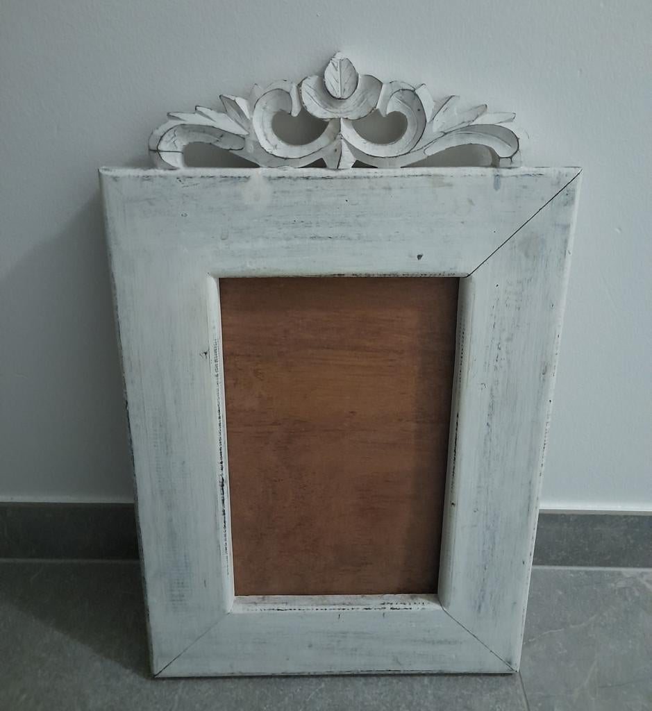 Cadre blanc avec moulure, Enlèvement, Bois