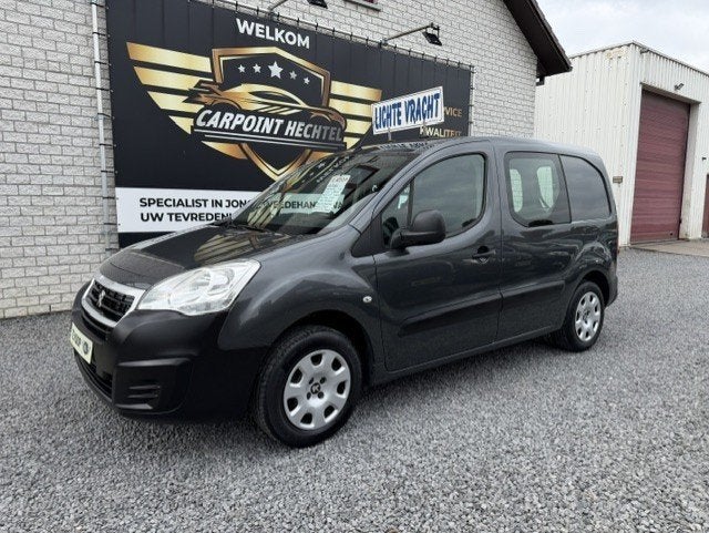 Peugeot Partner 1.6 BlueHdi 2017 / 94 000 km euro6b TOPSTAAT, Auto's, Bestelwagens en Lichte vracht, Dealer onderhouden, https://public.car-pass.be/vhr/f968bff1-4258-4975-b972-ce972505245e
