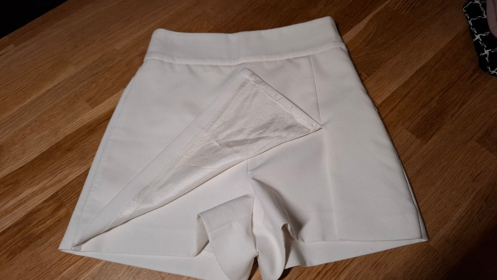 Witte skort (shortrokje) Zara, maat S (klein), Kleding | Dames, Rokken, Ophalen, Maat 36 (S)