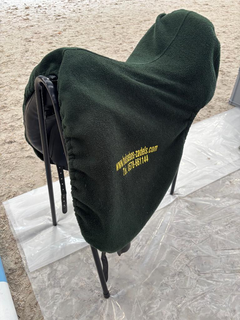 Dressuurzadel - zwart, paard, in zeer goede staat, Enlèvement, Utilisé, Dressage