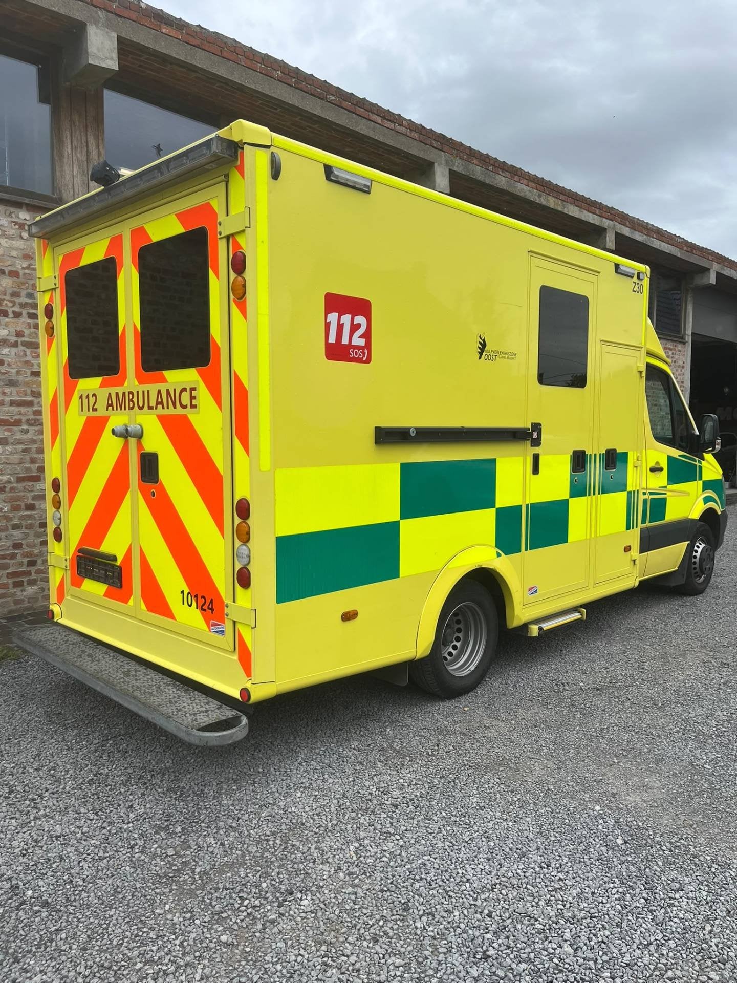 Mercedes-Benz Sprinter 519 CDI Container Ambulance, Auto's, Gebruikt, 2987 cc, Bedrijf, 140 kW