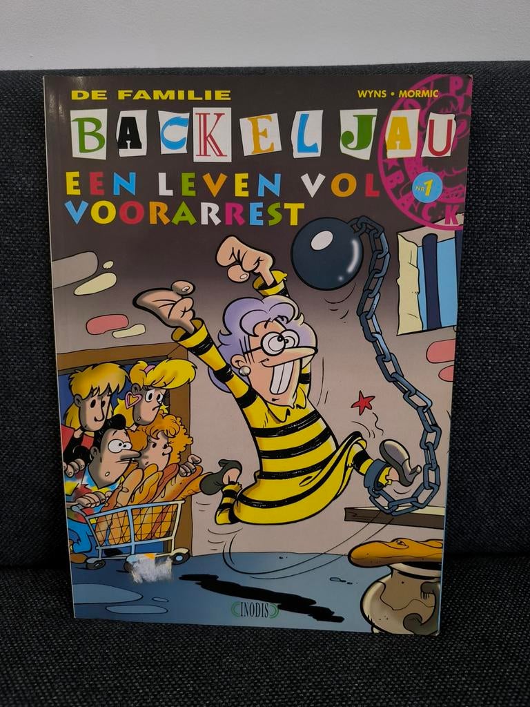 Een leven vol voorarrest (De familie Backeljau), Wyns + Mormic, Europa, Zo goed als nieuw, Ophalen